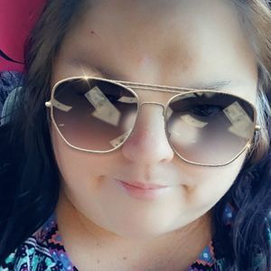 Meet your Posher, Faye